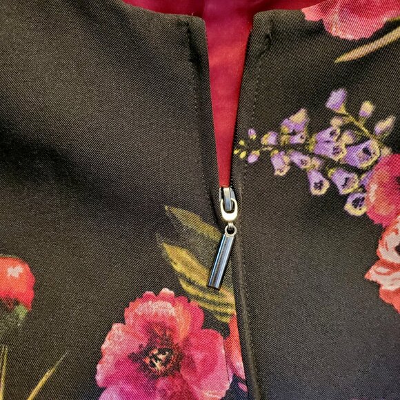 Susan Graver Floral Zip Blazer - Picture 4 of 9